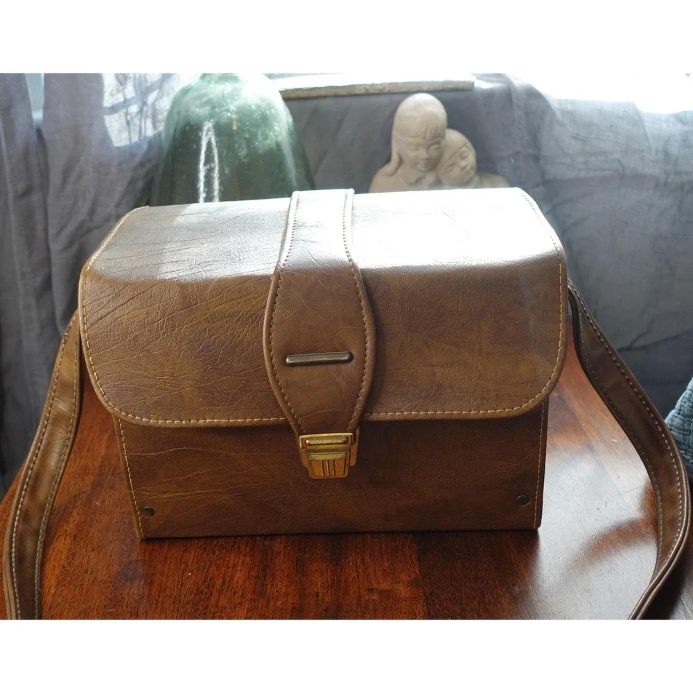 Vintage camera carrying case leather brown with‎ over shoulder strap